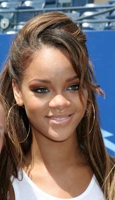 rihanna-92005.jpg rihanna-92005.jpg